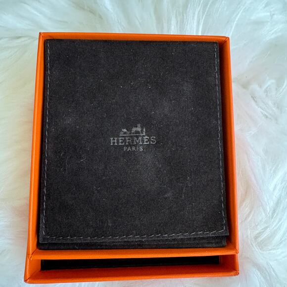 HERMÈS Kara Precieux Large Wood Pendant Necklace - Picture 5 of 12